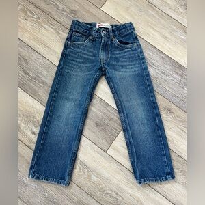 Levi's 549 Relaxed Straight Leg kids size 5(fit 4-5 years old)
